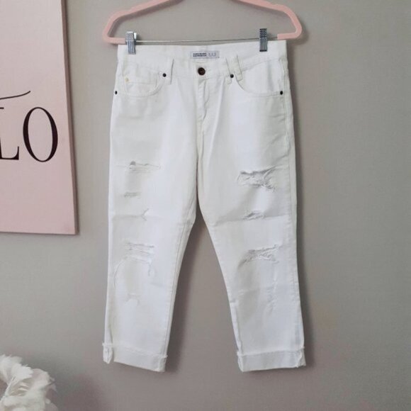 EUC Zara white denim relaxed fit, mid-rise distressed ripped jeans, 2 - Picture 5 of 7